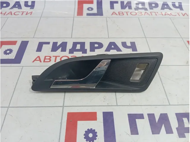 Ручка двери задней внутренняя левая Skoda Yeti (5L) 1Z0839221A739