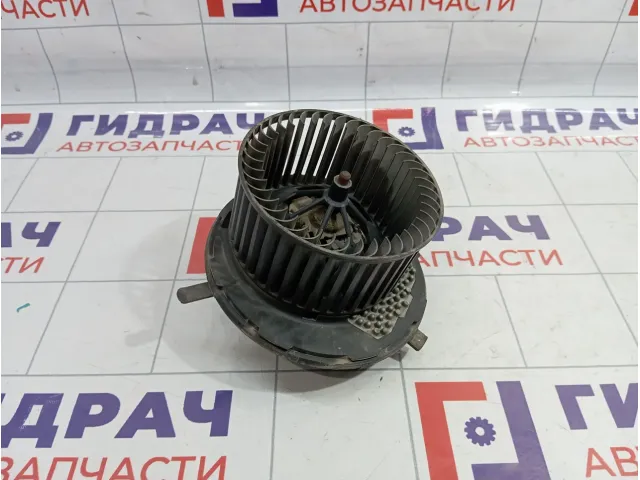 Моторчик отопителя Skoda Yeti (5L) 3C1820015M