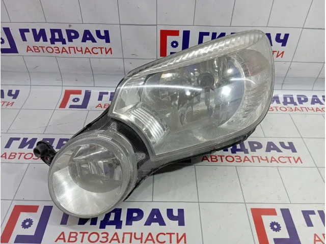 Фара левая Skoda Yeti (5L) 5L1941017A