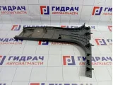 Обшивка стойки средней правой нижняя Skoda Yeti (5L) 5L08672829B9