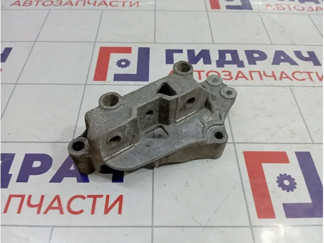 Кронштейн двигателя правый Skoda Yeti (5L) 03F199275D