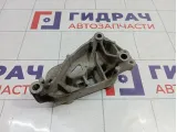 Кронштейн двигателя правый Skoda Yeti (5L) 03F199275D