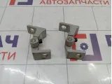 Петли двери передней правой Skoda Yeti (5L)