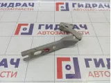 Петля капота правая Skoda Yeti (5L) 5L0823302D