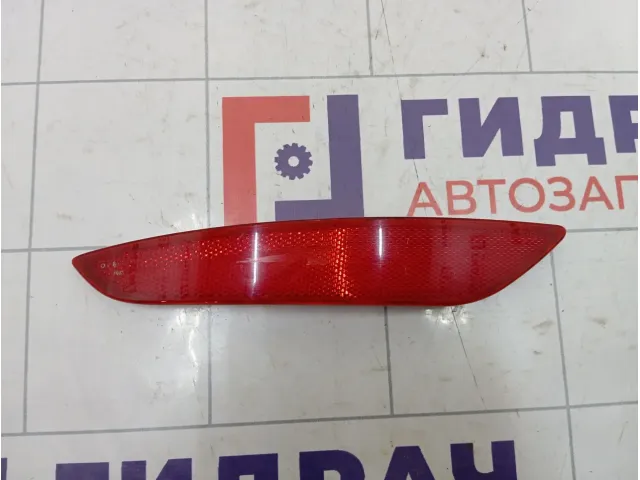 Отражатель в бампер задний левый Skoda Yeti (5L) 5L0945105