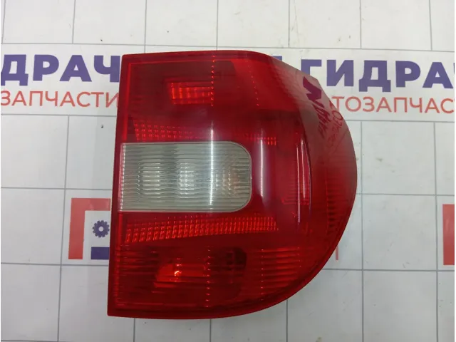 Фонарь задний правый Skoda Yeti (5L) 5L0945112