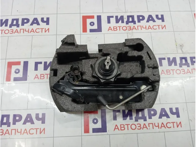 Домкрат Skoda Yeti (5L) 1T0011031D