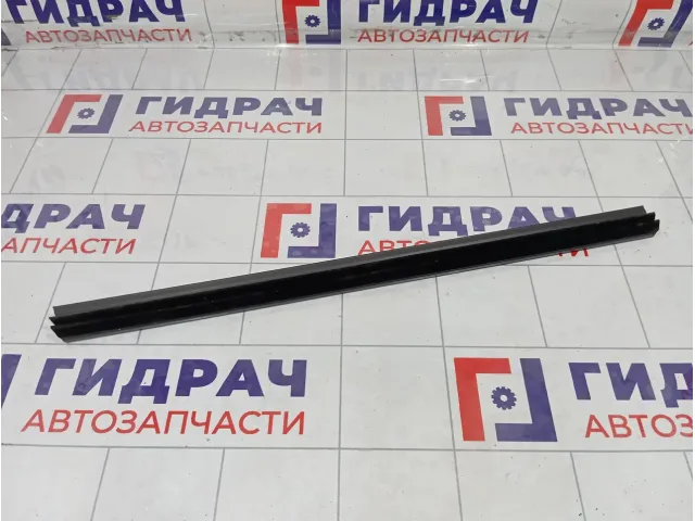 Уплотнитель двери задней правой Skoda Yeti 5L0839480
