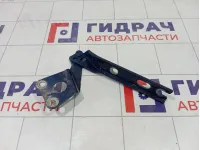 Петля капота левая Skoda Yeti 5L0823301D