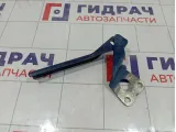 Петля капота левая Skoda Yeti 5L0823301D