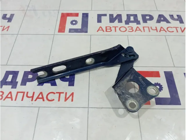 Петля капота правая Skoda Yeti 5L0823302D