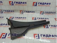 Решетка под лобовое стекло (Жабо) правая Skoda Yeti 5L08194169B9