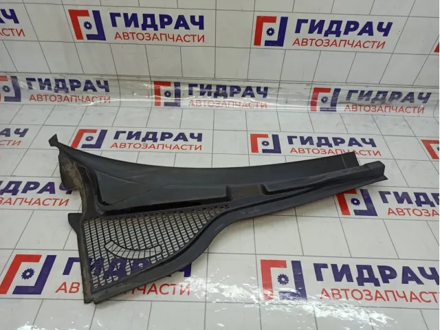 Решетка под лобовое стекло (Жабо) правая Skoda Yeti 5L08194169B9
