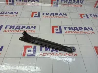 Кронштейн передней панели правый Skoda Yeti 5L0805932