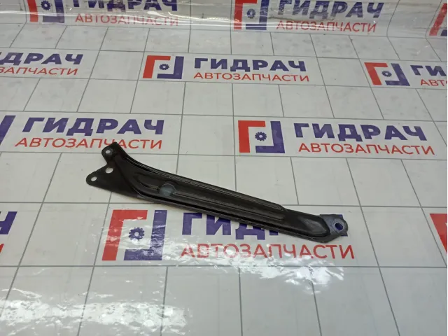 Кронштейн передней панели правый Skoda Yeti 5L0805932