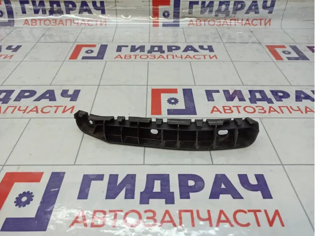 Направляющая бампера заднего левая Skoda Yeti 5L6807393