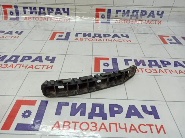 Направляющая бампера заднего правая Skoda Yeti 5L6807394