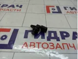 Датчик положения распредвала Skoda Yeti 030907601E