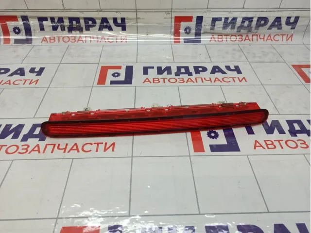 Фонарь задний стоп сигнал Skoda Yeti 5L0945097