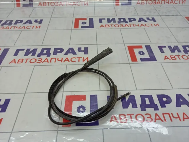 Трос открывания капота Skoda Yeti 5L0823535