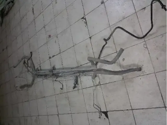 трубки, шланги под днищем Smart Roadster