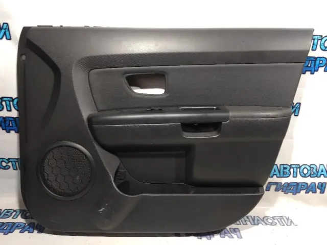 Обшивка двери передней правой KIA Soul 823022K400WK.