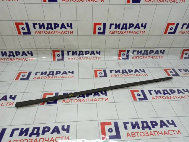 Накладка стекла переднего правого SsangYong Actyon New 7252034001