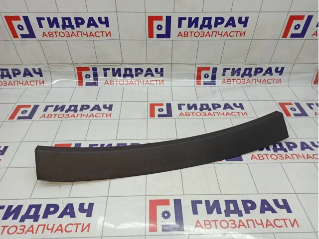 Обшивка двери багажника центральная Ssang Yong Actyon New 7387034000LBA