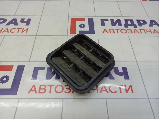 Решетка вентиляционная Ssang Yong Actyon New 6810008100