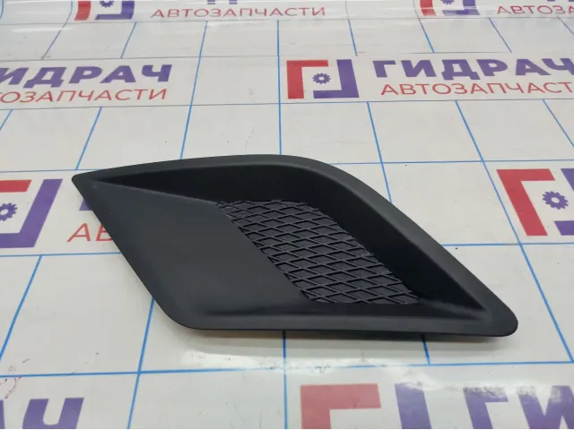 Заглушка бампера левая SsangYong Action 8320134101