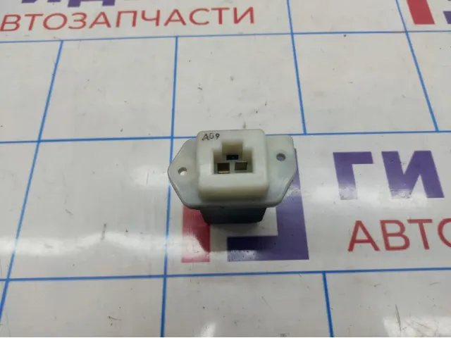 Резистор отопителя SsangYong Action 6811109170