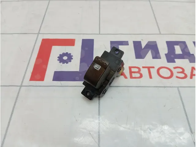 Кнопка стеклоподъемника SsangYong Actyon  8582034000HDW