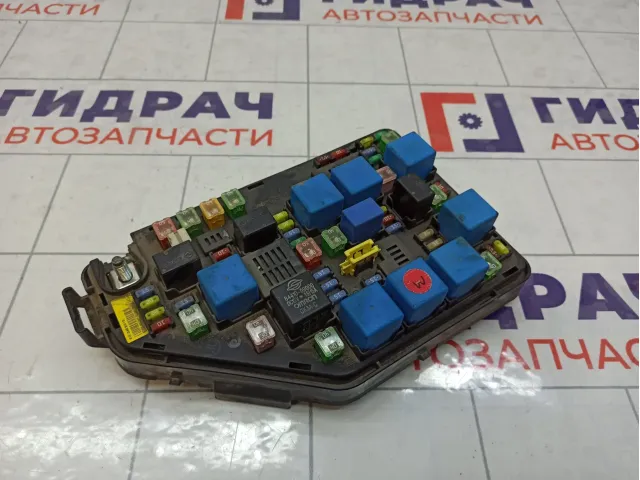 Блок предохранителей SsangYong Actyon  8297034021