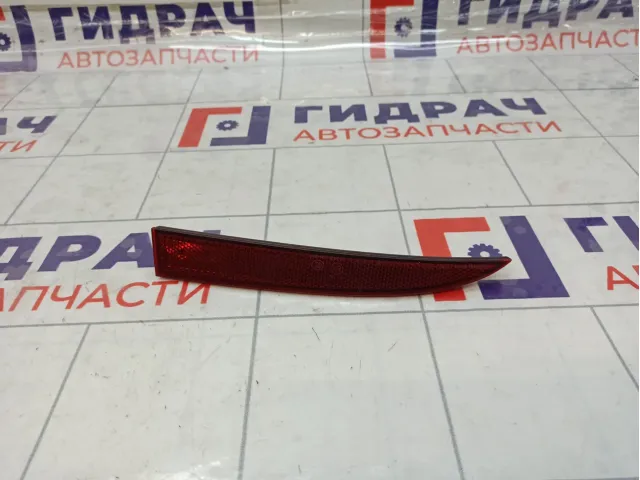 Отражатель в бампер задний левый SsangYong Actyon  8390134000