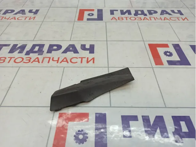 Накладка решетки стеклоочистителя правая SsangYong Actyon  7944034000