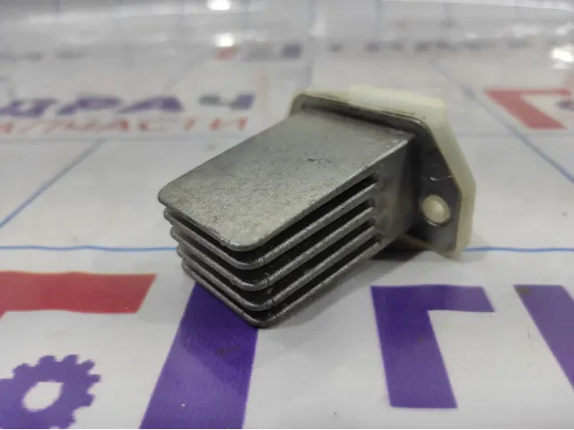 Резистор отопителя Ssang Yong Actyon New 6811109170.