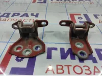 Петли двери передней правой Ssang Yong Actyon New . Комплект.