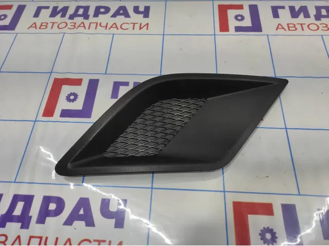 Заглушка бампера правая Ssang Yong Actyon New 8320234101.