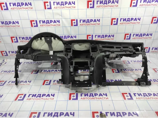 Торпедо Ssang Yong Actyon New 7650A34002LBA. С центральным бардачком.