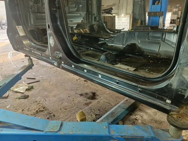 Порог со стойкой правый SsangYong Actyon Sport