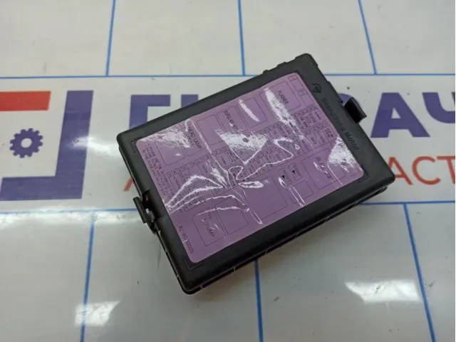 Крышка блока предохранителей SsangYong Actyon Sport 8216032025