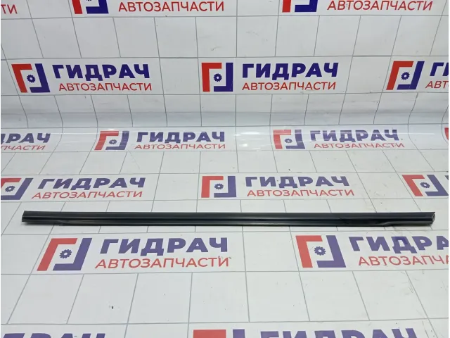 Накладка стекла переднего правого SsangYong Actyon Sports7252009000