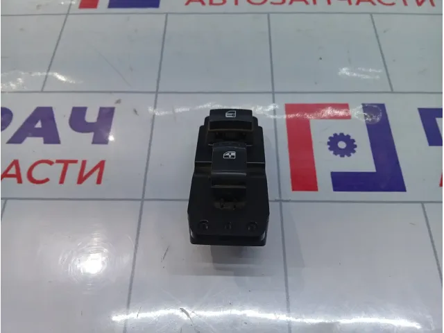 Кнопка стеклоподъемника передняя правая SsangYong Actyon Sports 8583031000HCH