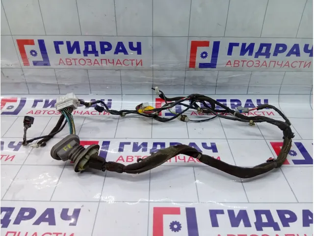 Проводка двери передней правой SsangYong Actyon Sports 8271031020