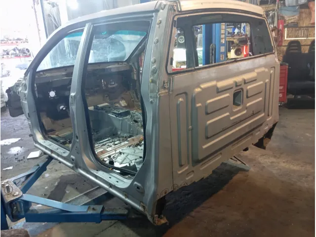 Порог со стойкой левый SsangYong Actyon Sports