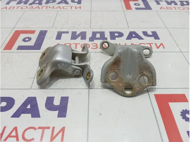 Петли двери задней левой SsangYong Actyon Sports