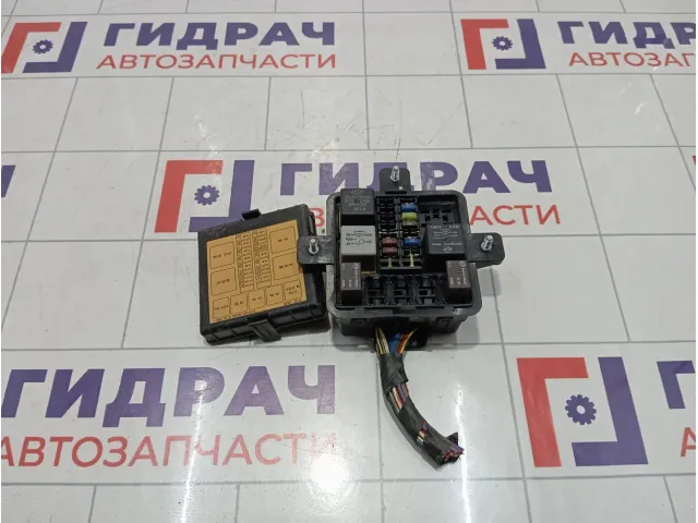 Блок предохранителей SsangYong Actyon Sports 8216009400