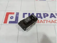 Кнопка стеклоподъемника передняя левая SsangYong Kyron 8583009000HCC