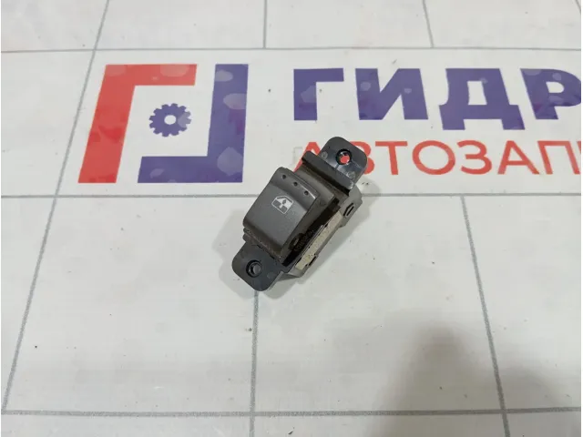Кнопка стеклоподъемника задняя SsangYong Kyron 8584009000HCC