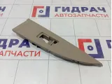 Накладка кнопки стеклоподъемника передней правой SsangYong Kyron 7226009000